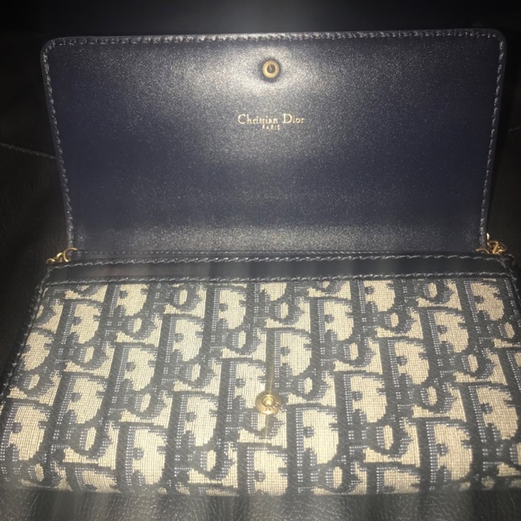 DIOR LOGO MONOGRAM BLUE WALLET ON CHAIN - Picture 9 of 12